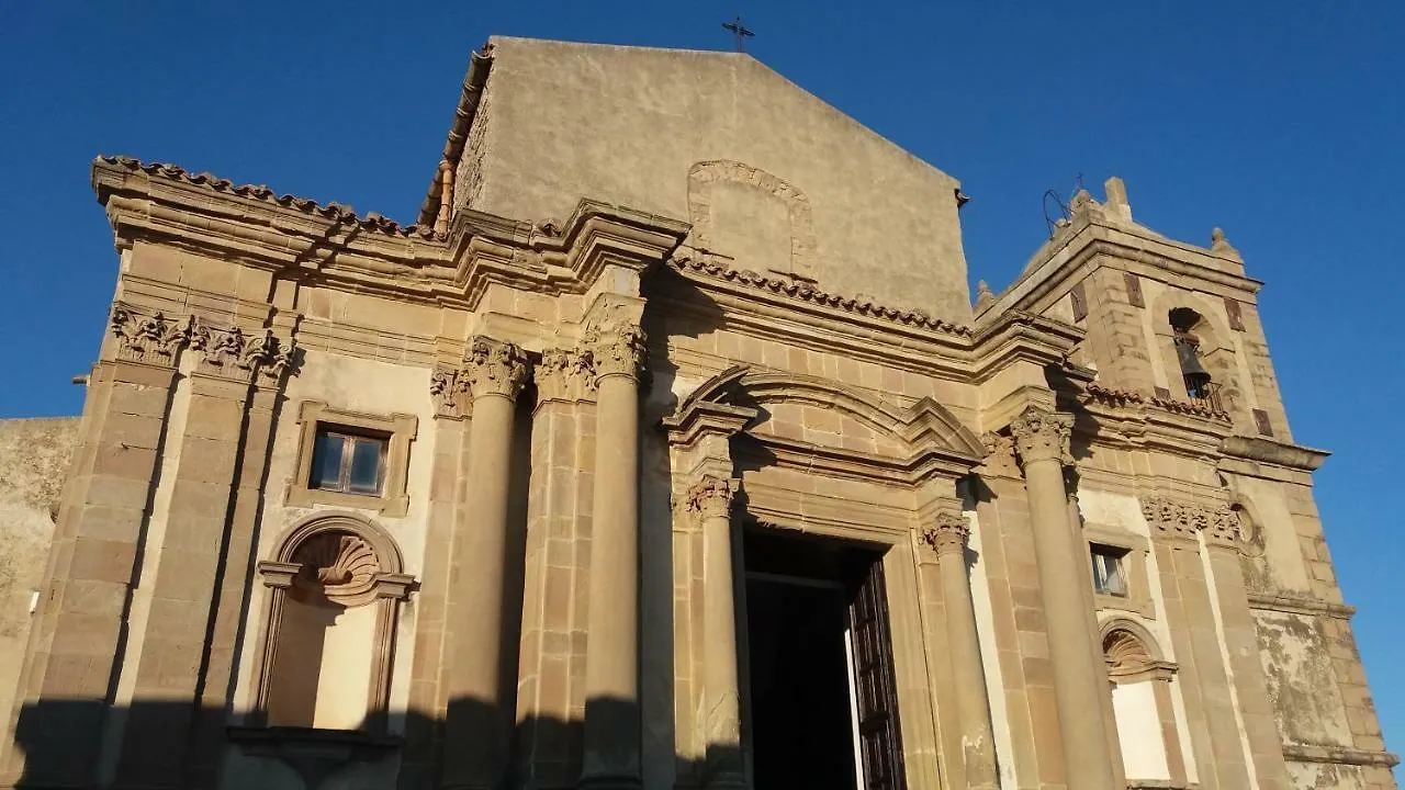 Arte Mare e Cultura Villa Pettineo 0*,  Italia